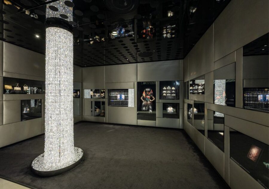 Vienna: Swarovski House Tour with Champagne & Gift - Swarovski House Tour Vienna: What You Walk Into at Kärntner Straße 24