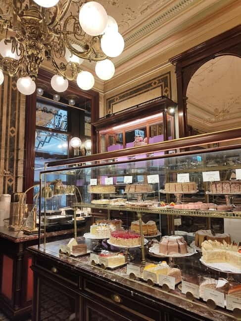 Vienna: The Ultimate Full Meal Austrian Food Tour - Local bar stop: sausage culture and your included drink
