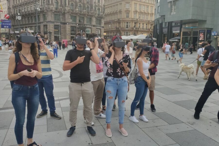 Vienna: Time Traveling Virtual Reality Sightseeing Tour - Who this tour suits best