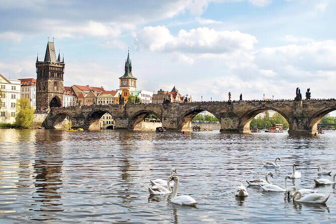 Vienna to Prague: Full-Day Private Tour with Guide and Transfers - The 11–12 hour reality check (and how to enjoy it anyway)