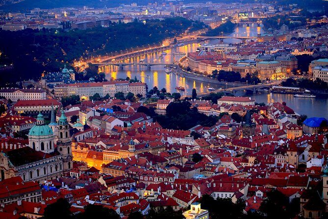 Vienna to Prague - Private Transfer with 2 hours of Sightseeing - Should You Book This Private Transfer?