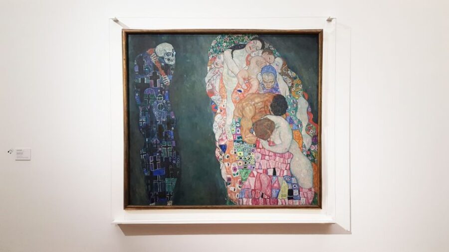 Vienna: Tour of Gustav Klimt's Art in 3 Museums with Tickets - Punctual meeting point: how to find your guide at Belvedere