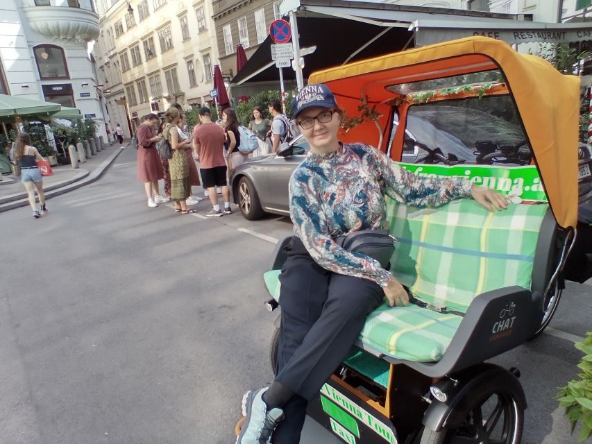 Vienna: Tour RAXI (electric rickshaw) 3 hours in Vienna - Prater: classic Vienna energy, reached without the slog