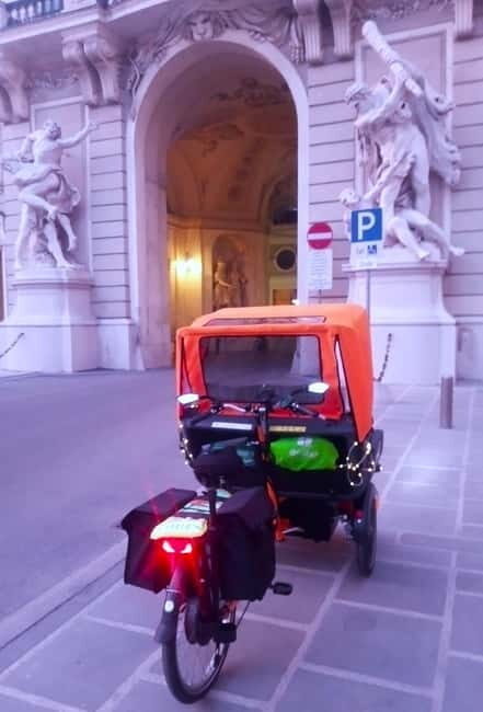 Vienna: Tour with locals in RAXI electric rickshaw - How pickup and drop-offs affect your day