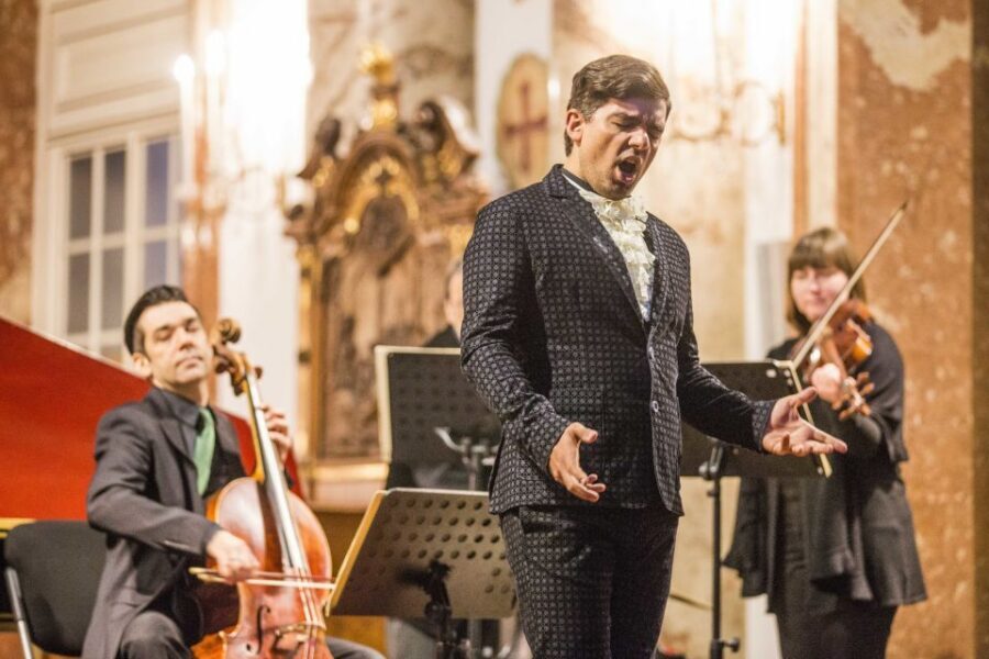 Vienna: Vivaldi’s Four Seasons Concert in Karlskirche - Orchestra 1756 and Period Instruments: What You’re Hearing