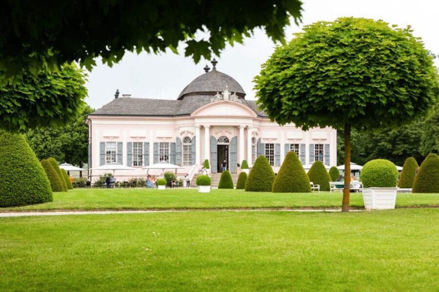 Vienna: Wachau Valley, Melk Abbey Tour with Danube Boat Trip - Melk: free time in town before the Abbey takes over