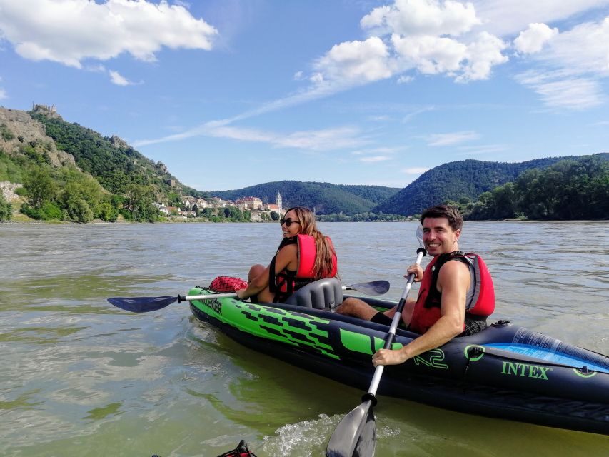 Vienna: Wachau Valley Private Kayak and Wine Tour - Spitz Wine Tasting: Dry Riesling and Grüner Veltliner in Context