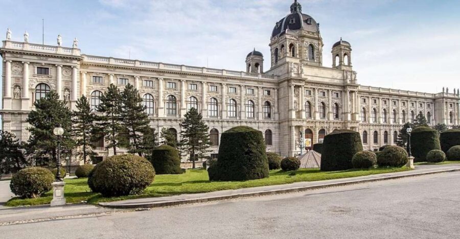 Vienna: Walking Tour of the Historic Ringstrasse - The Ringstrasse plan: from old walls to a grand civic belt
