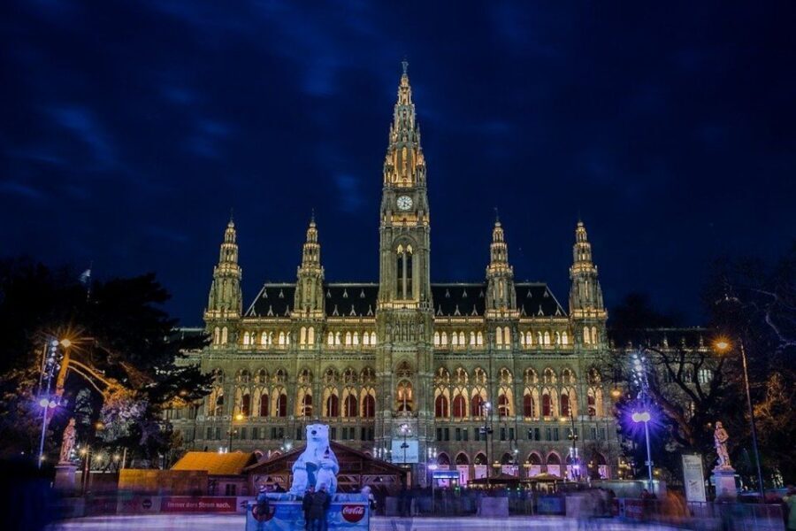 Vienna: Walking Tour of the Historic Ringstrasse - Museums and Volksgarten: the garden breaks that reset your eyes