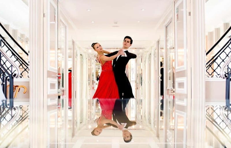 Vienna: Waltz into the Ball Season - Your one-hour lesson in a private waltz hall