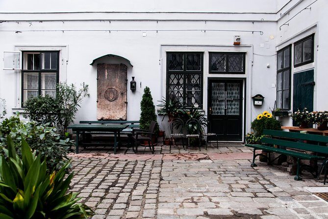 Walking Tour in the Heart of Vienna to Discover Its Hidden Gems - A short, story-heavy route through Vienna’s inner streets