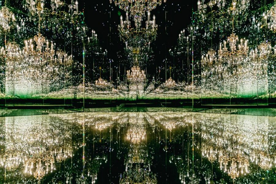 Wattens: Swarovski Crystal Worlds Entrance Ticket - Food, views, and where you might need a water plan