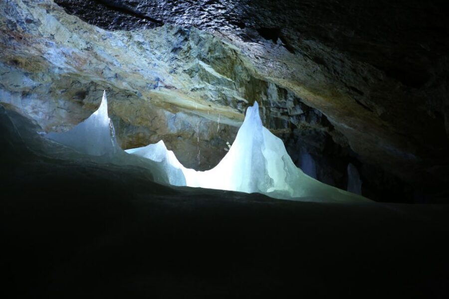 Werfen Ice Caves Private Tour - Private guide value: up to 8 people, with multilingual help