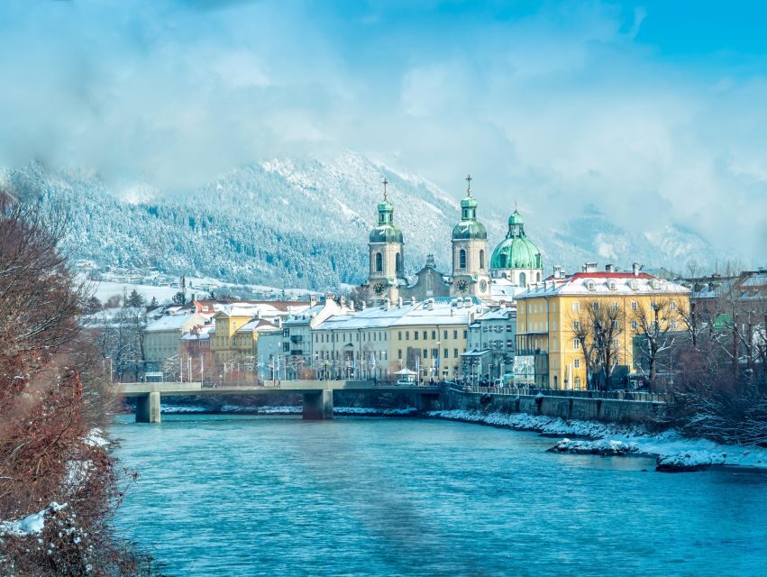 Winter Magic of Innsbruck: Christmas Spirit & Alpine Views - Who this winter Innsbruck walk suits best